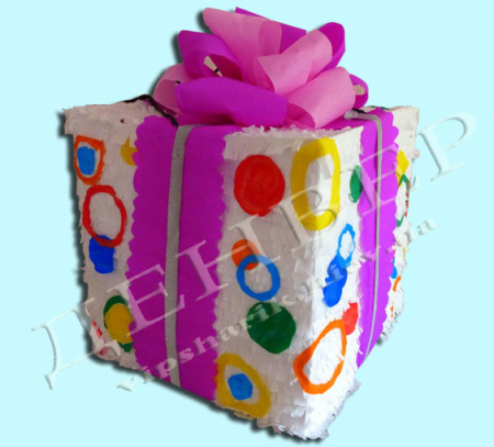 Пиньята Подарок+бита