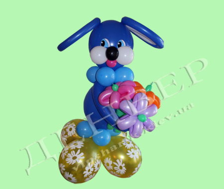 Милый котик с букетом