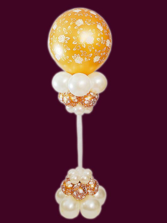 Белые розы в золоте