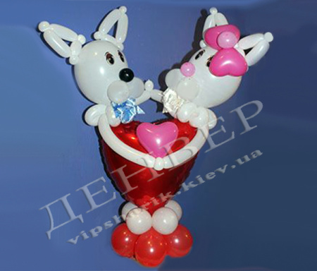 Влюбленные собачки на сердце